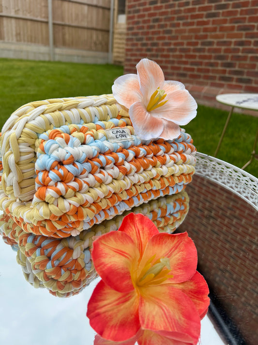 The Cala Cove Clutch